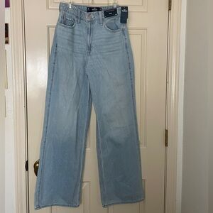 NWT Hollister Baggy Denim Jeans